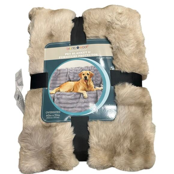 Brentwoof Oversized Waterproof Pet Blanket and Furniture Protector - Picture 2 of 4